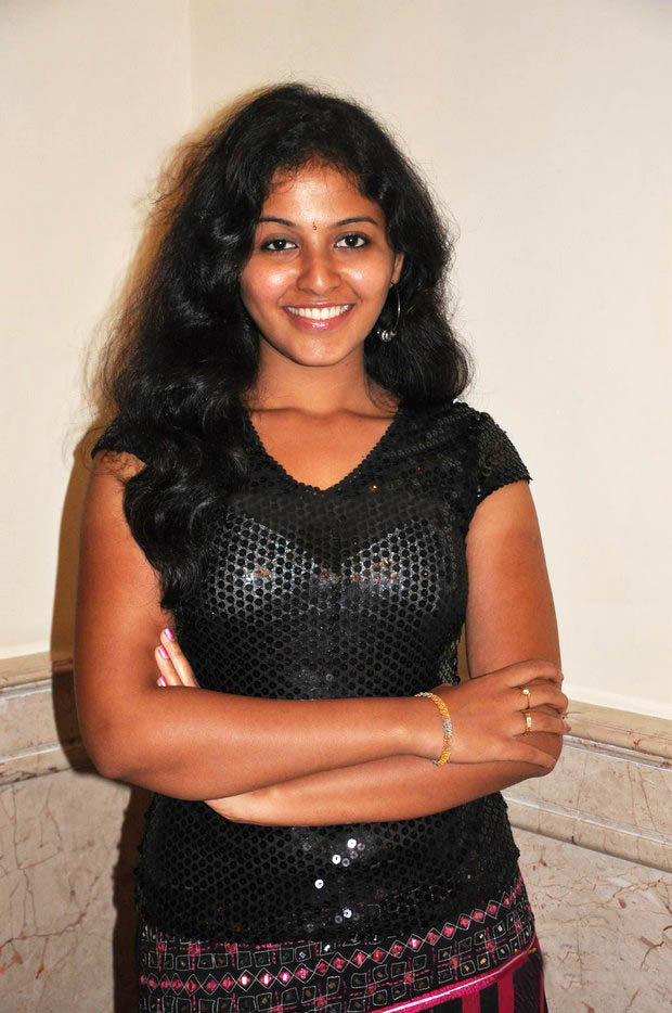 anjali- tamil actress sizzling photo shoot stills Â» anjali-01